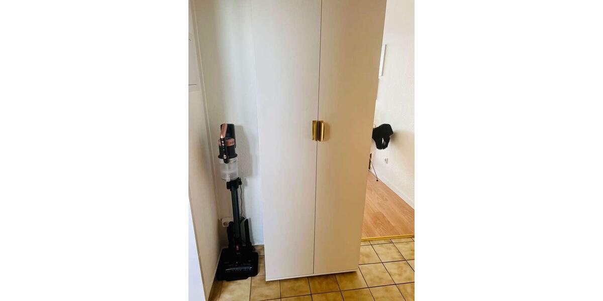 Hochwertig möbliertes 1-Zimmer-Apartment, großer Südbalkon 1 zimmer