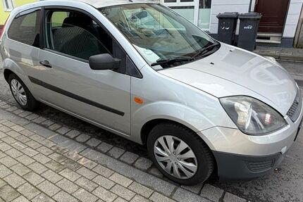 Ford Fiesta 140.000 km 1.850 &euro; leverkusen 51371