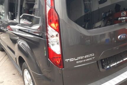 Ford Tourneo Connect 179.000 km 4.400 &euro; Köln 50823