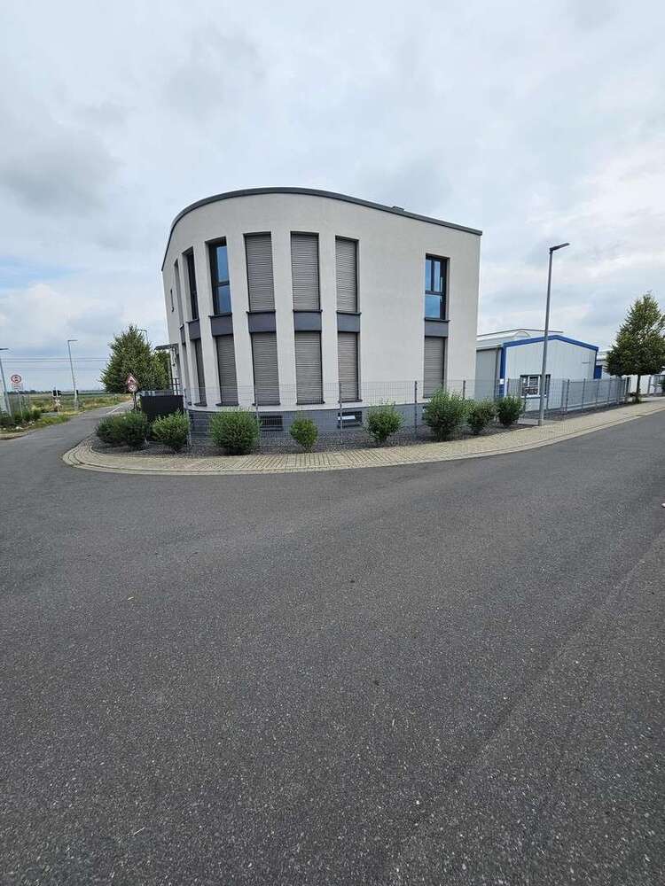Büro in Bornheim 242 € 11.5 m²