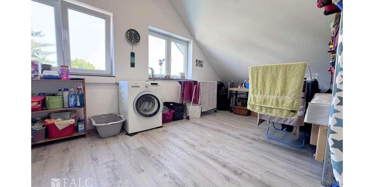 Etagenwohnung Bonn Geislar - 5 Zimmer, 165 m&sup2;, 599.000&euro; | Angebot:25629857