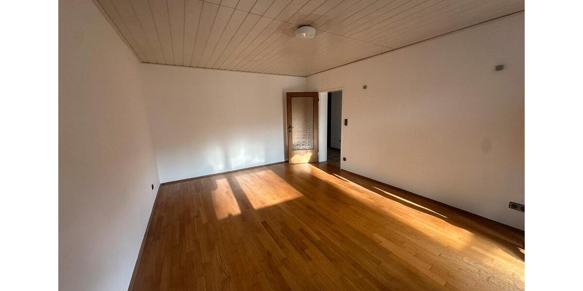 Erdgeschoßwohnung Leverkusen Alkenrath - 3 Zimmer, 70 m&sup2;, 1.300&euro; | Angebot:26338797