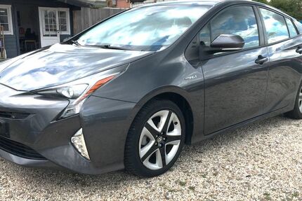 Toyota Prius 160.000 km 13.999 € Bonn 53227
