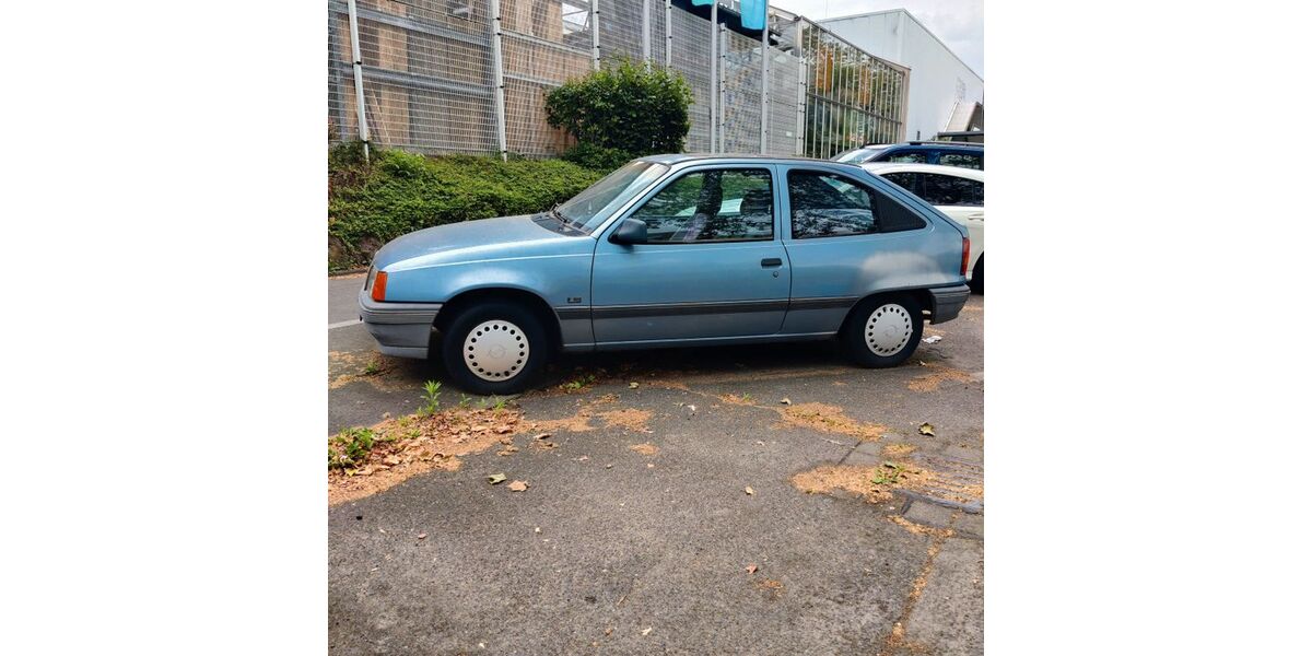 Opel Kadett 123.700 km 1.300 &euro; Bonn 53175
