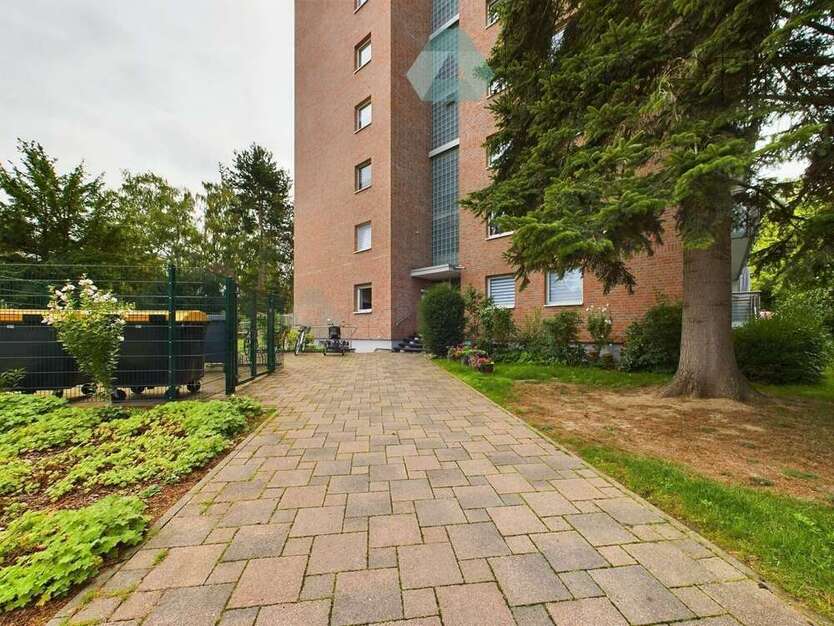 Wohnung zum Kaufen in Monheim am Rhein 219.000 € 92 m²