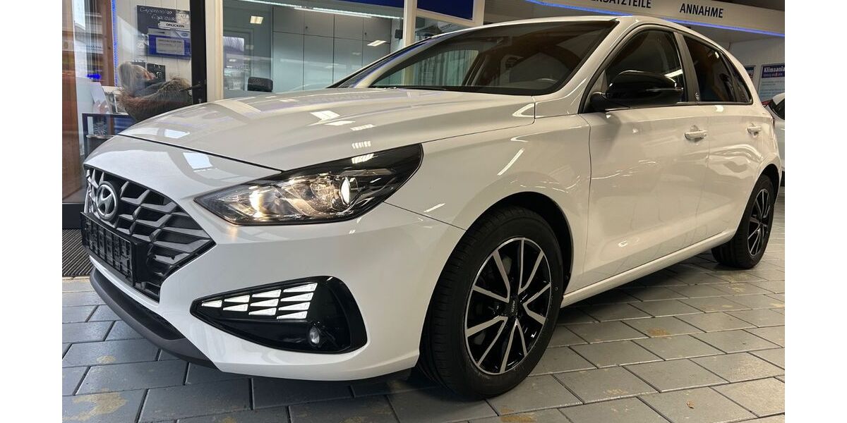 Hyundai i30 36.700 km 16.666 &euro; Leverkusen 51379