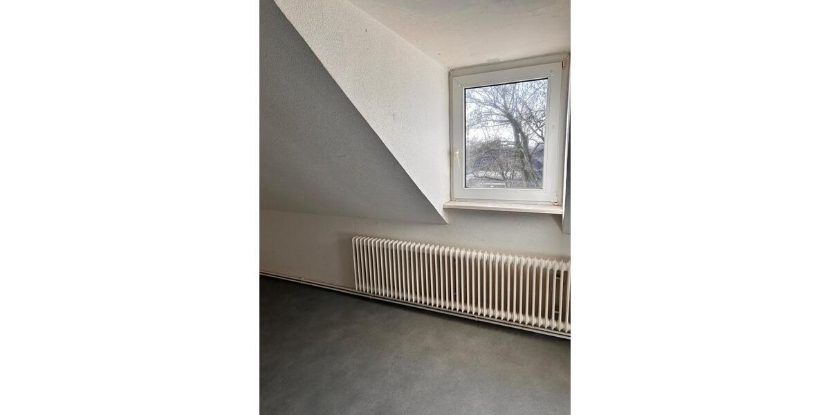 Dachgeschoßwohnung Solingen Central - 3 Zimmer, 78 m&sup2;, 770&euro; | Angebot:25414904