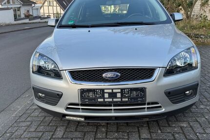 Ford Focus 98.000 km 4.300 &euro; Bonn 53177