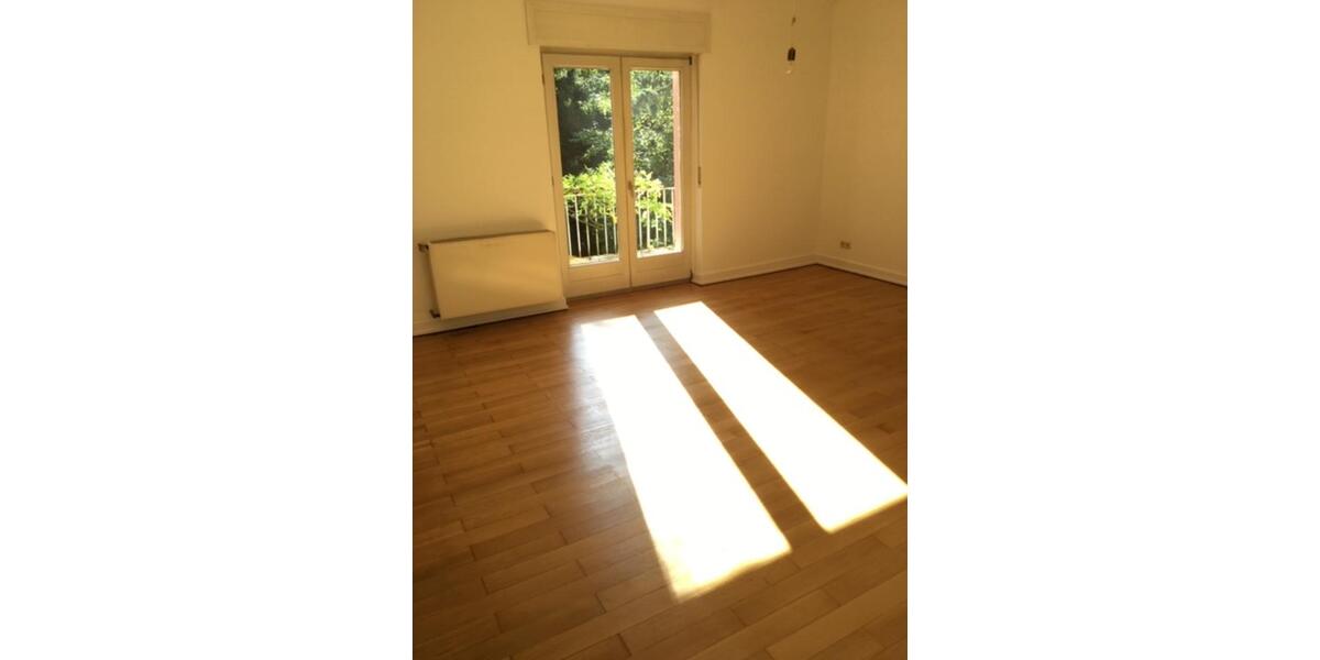 Schöne, helle 5-Zi-Wohnung in Köln-Marienburg, 150 m zum Rhein 5 zimmer