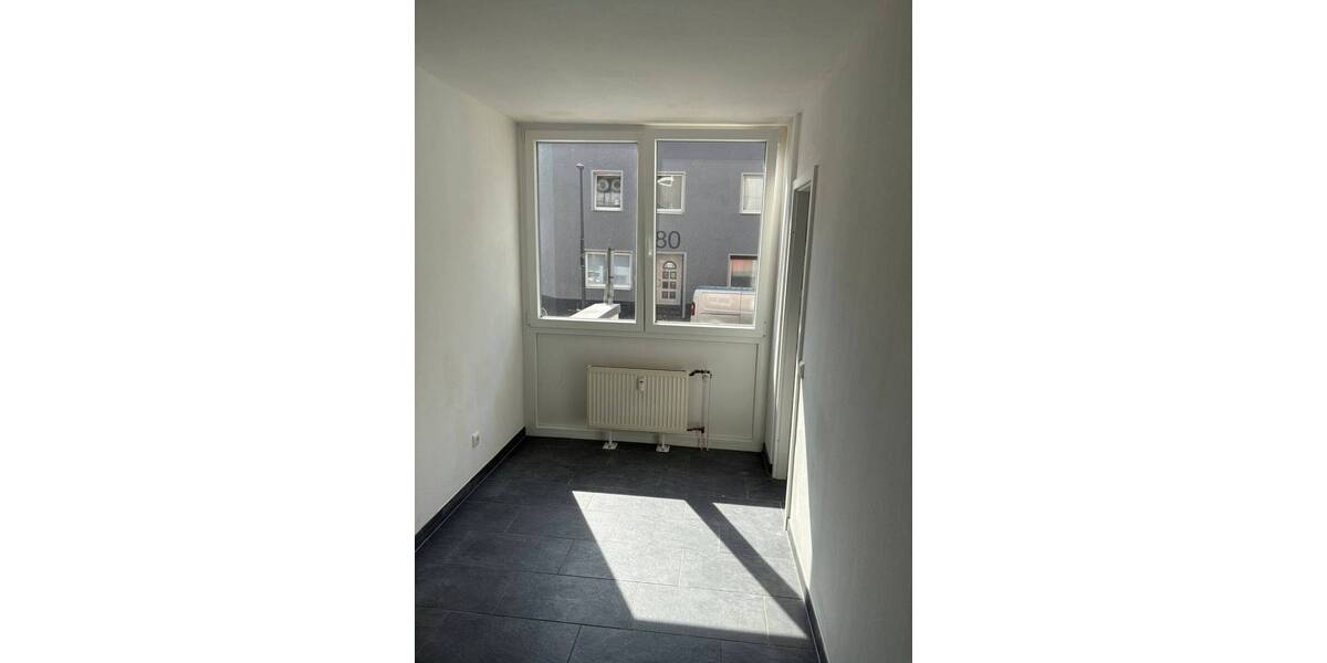 Etagenwohnung Köln Nippes - 2 Zimmer, 35 m&sup2;, 600&euro; | Angebot:26230401