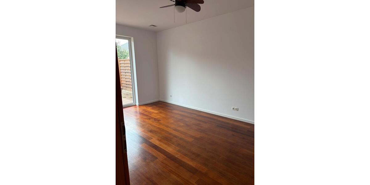 Bungalow Bonn Tannenbusch - 4 Zimmer, 118 m&sup2;, 1.800&euro; | Angebot:26340221