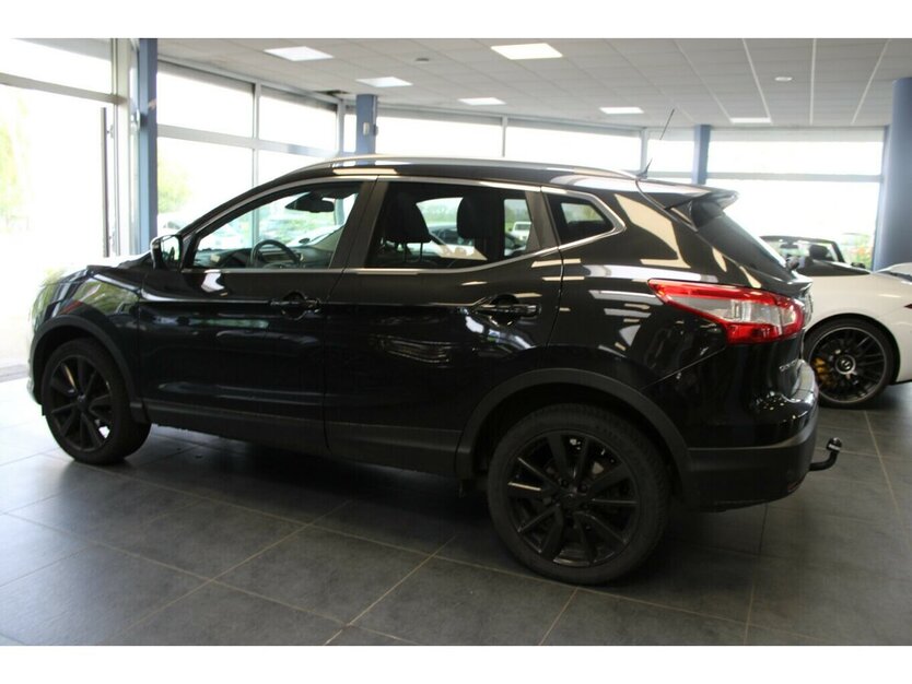 Nissan Qashqai 1.6 dCi Xtronic TEKNA - Pano - AHK - 108.138 km 14.980 € Euskirchen 53881