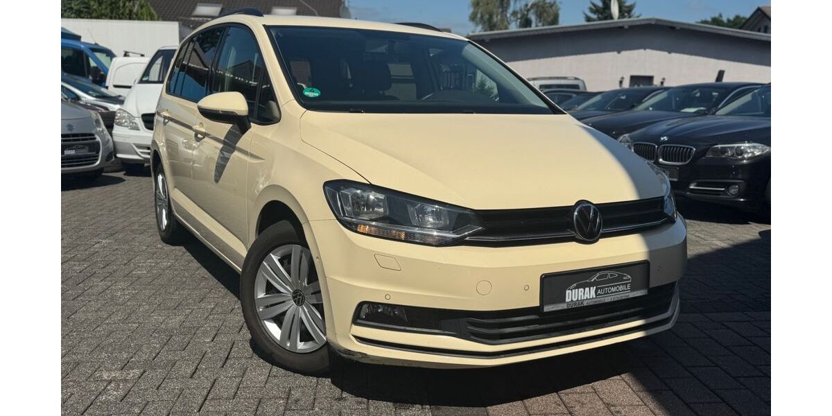 VW Touran 233.960 km 11.900 &euro; Siegburg 53721