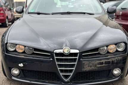 Alfa Romeo 159 149.915 km 1.700 € Bonn 53227