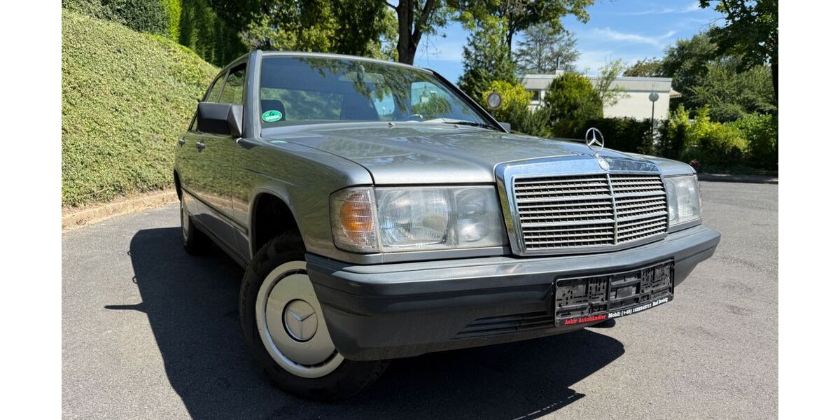 Mercedes-Benz 190 207.000 km 5.400 € Bonn 53177