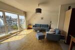 Helle 2 Zimmer Dachgeschoßwohnung mit Balkon und Tiefgaragenplatz