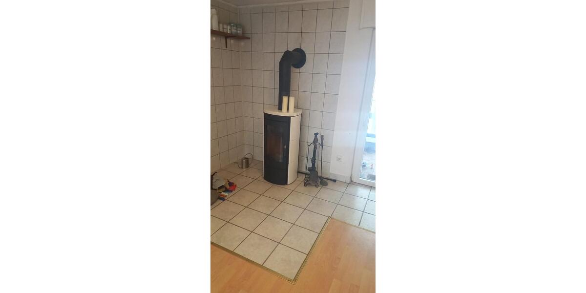 Erdgeschoßwohnung Niederkassel - 2 Zimmer, 75 m&sup2;, 350&euro; | Angebot:24714442