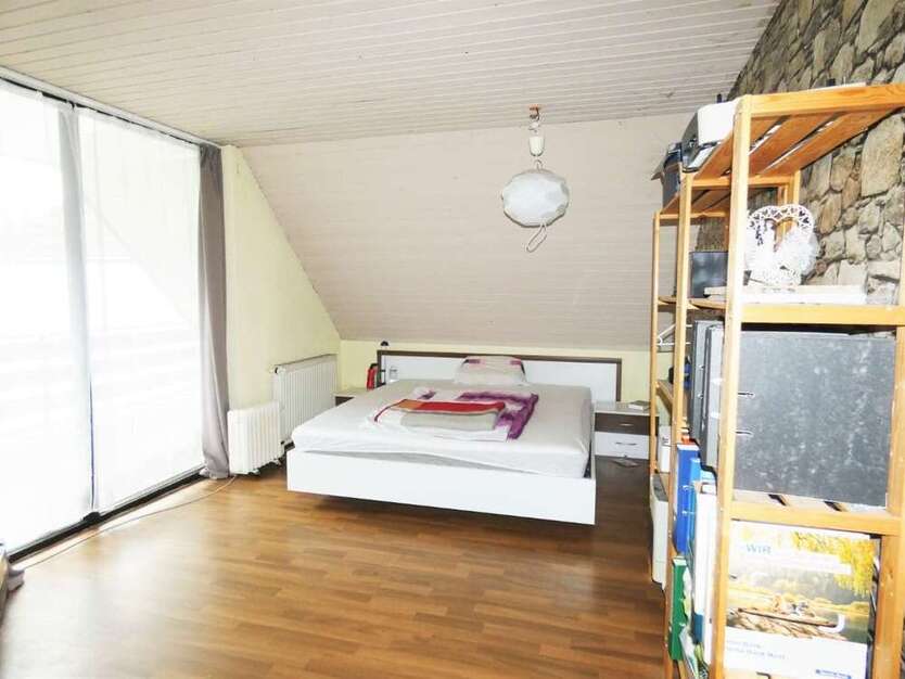 Haus zum Kaufen in Burscheid 529.000 € 260 m²