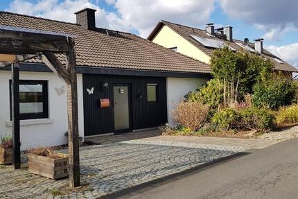 Haus Bungalow mit EinliegerWohnung, Mehrgenerationenhaus