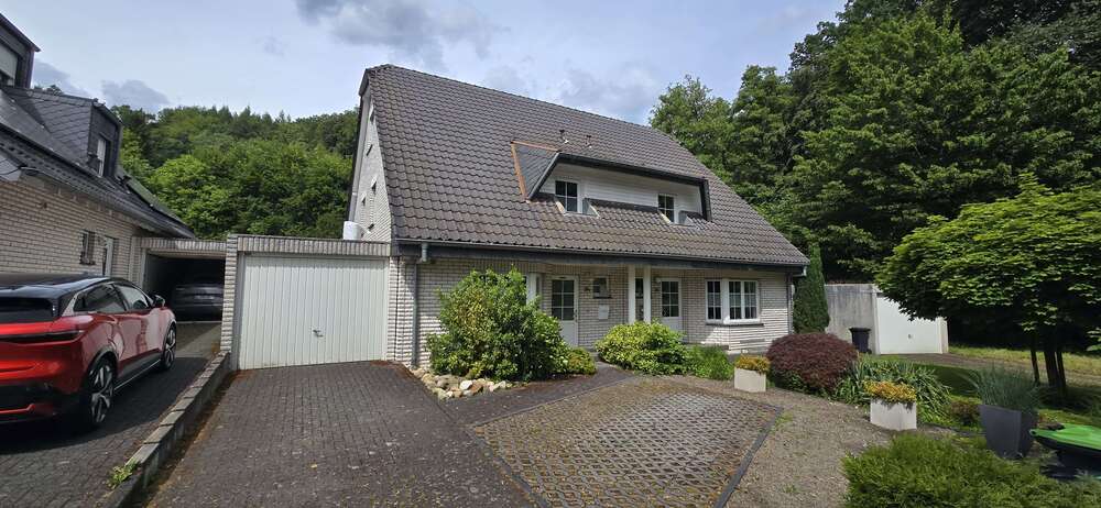 Einfamilienhaus Odenthal - 4 Zimmer, 163 m&sup2;, 2.390&euro; | Angebot:26857016