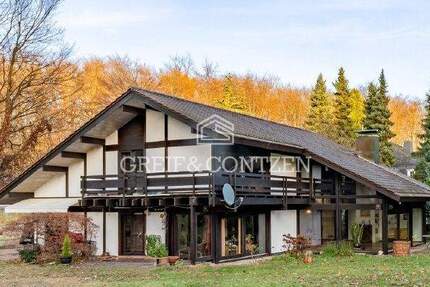 Attraktives Baugrundstück mit Zweifamilienhaus zur Modernisierung oder Neubebauung 6 zimmer