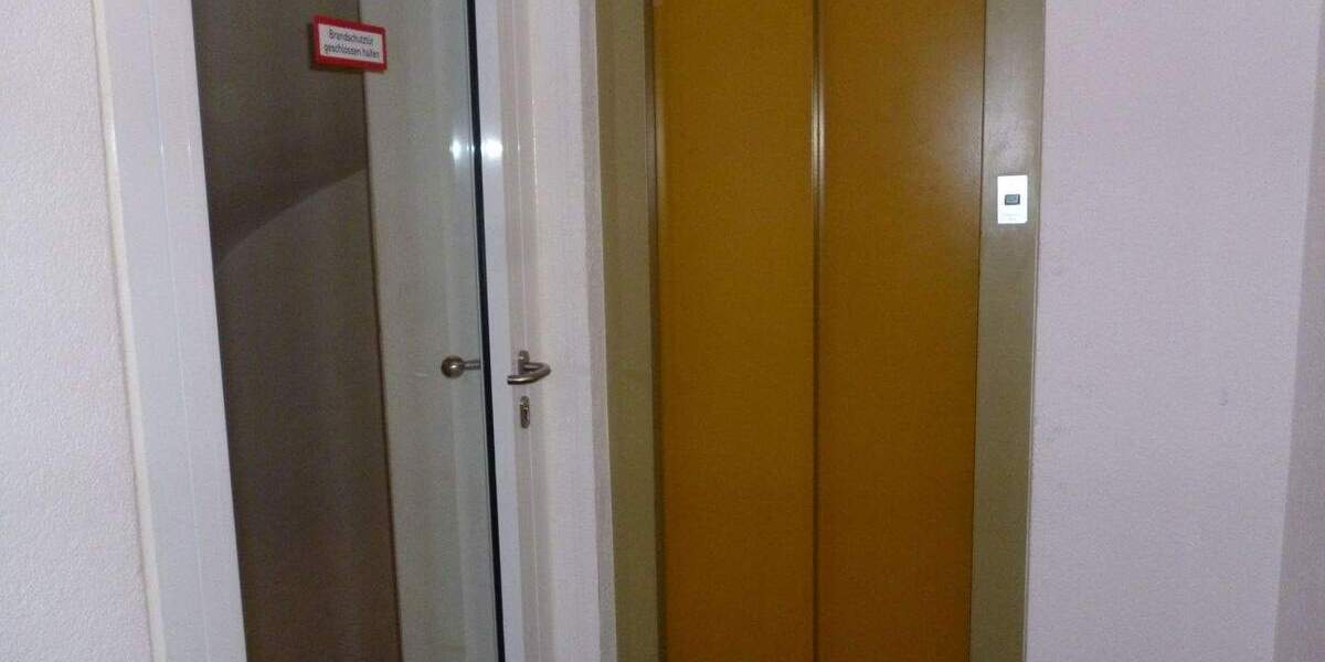 Etagenwohnung Köln Nippes - 2 Zimmer, 35 m&sup2;, 600&euro; | Angebot:26230401