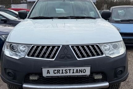 Mitsubishi L200 221.000 km 8.499 &euro; Köln 51107