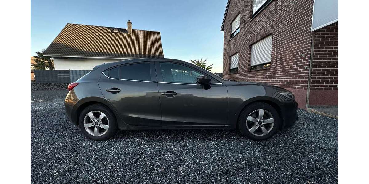Mazda 3 86.000 km 11.500 &euro; Köln 51103