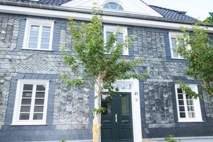 Haus Köln Dünnwald - 6 Zimmer, 240 m&sup2;, 3.500&euro; | Angebot:23951216