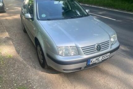 VW Bora 259.000 km 1.699 &euro; Köln 51107