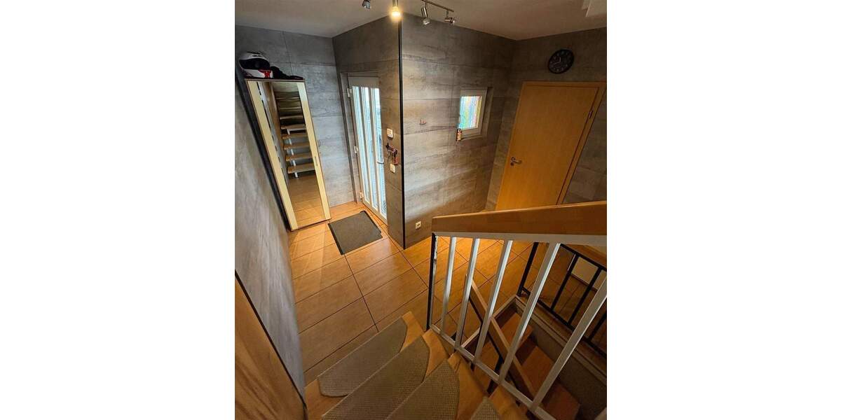 Ihr Familiennest - Reihenhaus mit Garten, Einbauküche und Aquarium 5 zimmer