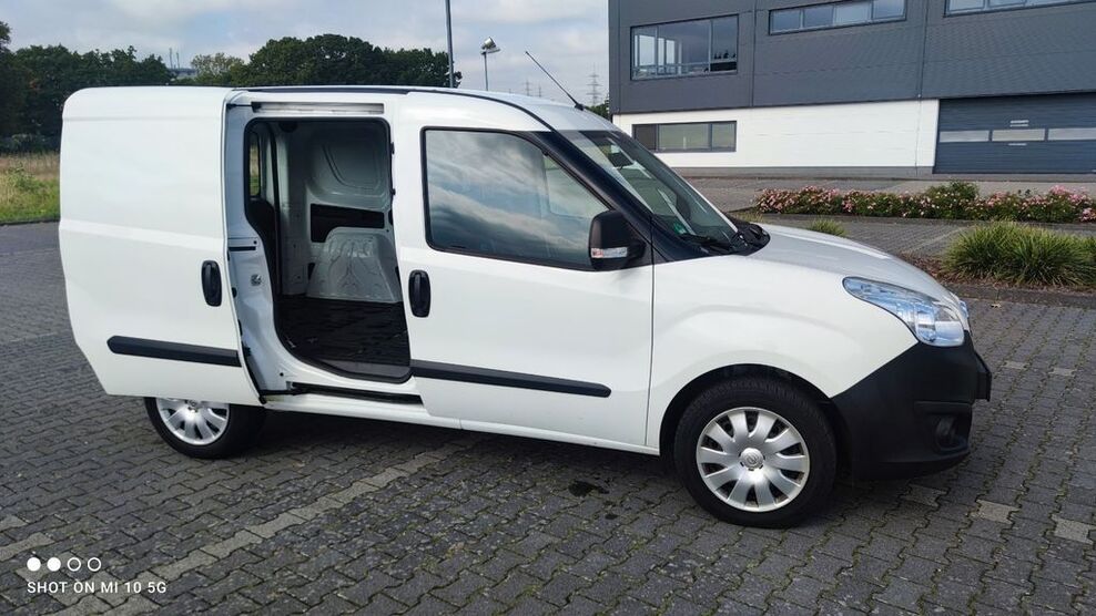 Opel Combo 105.000 km 6.400 € Troisdorf 53844