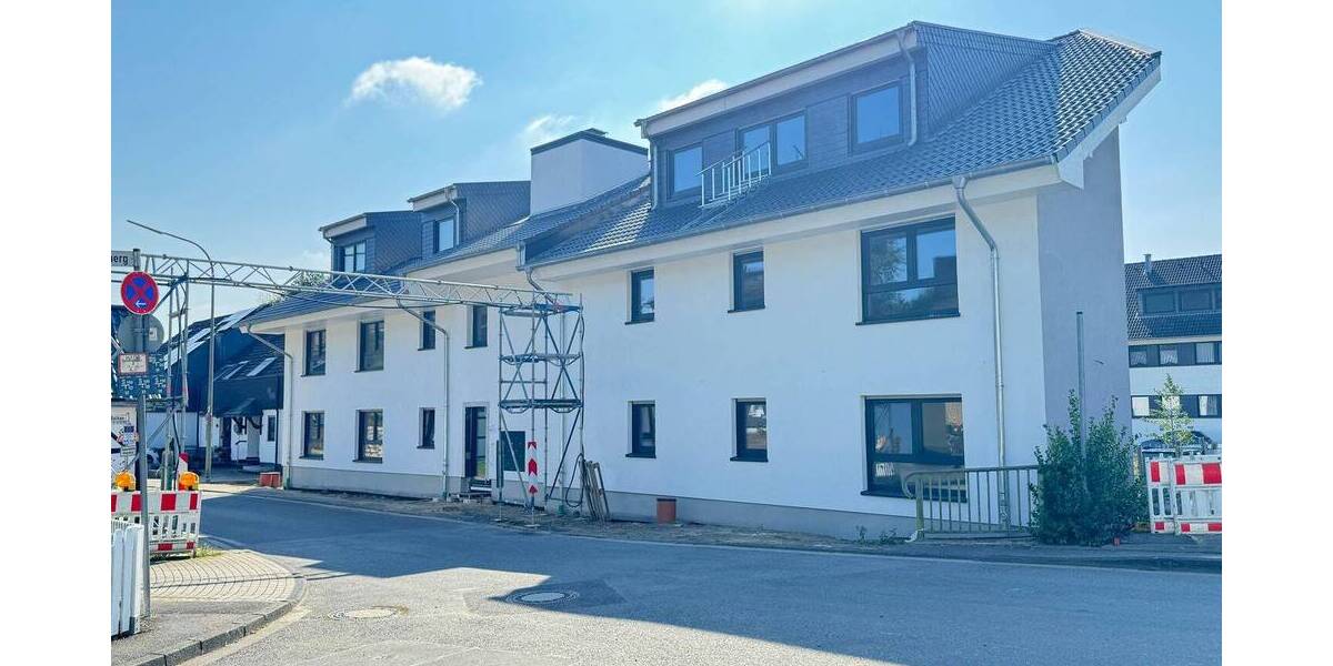 *Gemütlich und attraktiv mit Loggia und Stellplatz* 3 zimmer