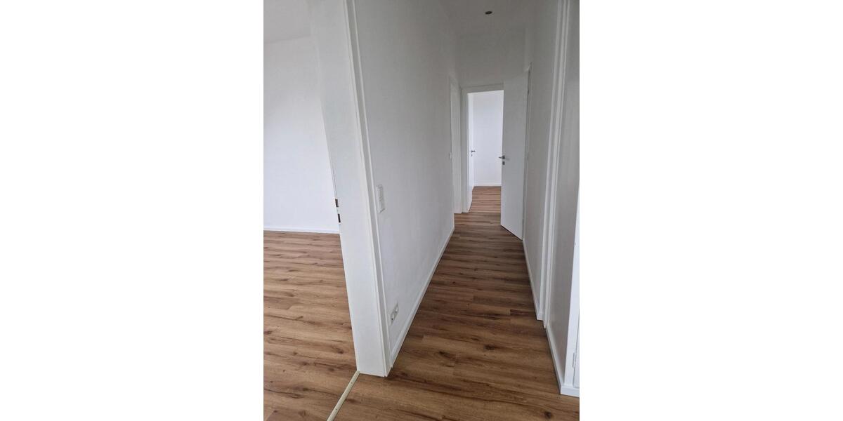 Maisonettenwohnung Solingen Mitte - 4 Zimmer, 100 m&sup2;, 1.500&euro; | Angebot:25282862