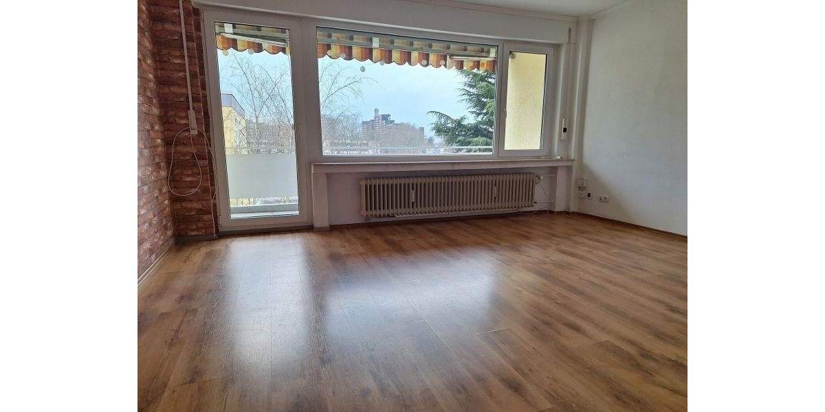 Gut vermietete sanierte 4-Zimmer-Wohnung mit Sonnenbalkon 4 zimmer