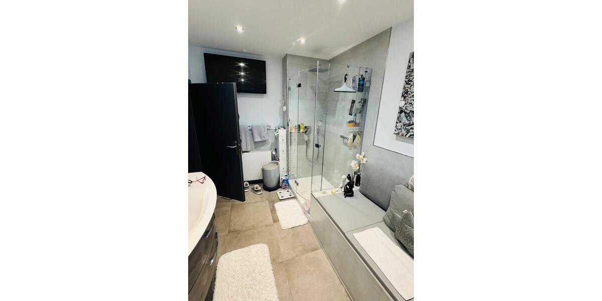 Hochparterre Solingen Ohligs - 5 Zimmer, 111 m&sup2;, 1.165&euro; | Angebot:25809202