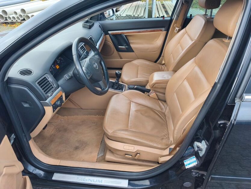 Opel Signum 225.600 km 1.999 € Hilden 40721