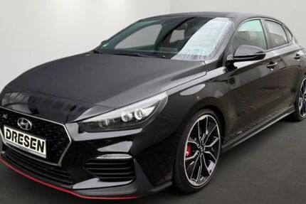 Hyundai i30 28.261 km 24.450 € Neuss 41464