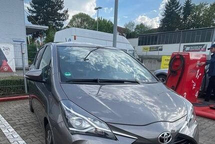 Toyota Yaris 40.000 km 16.000 &euro; Siegburg 53721