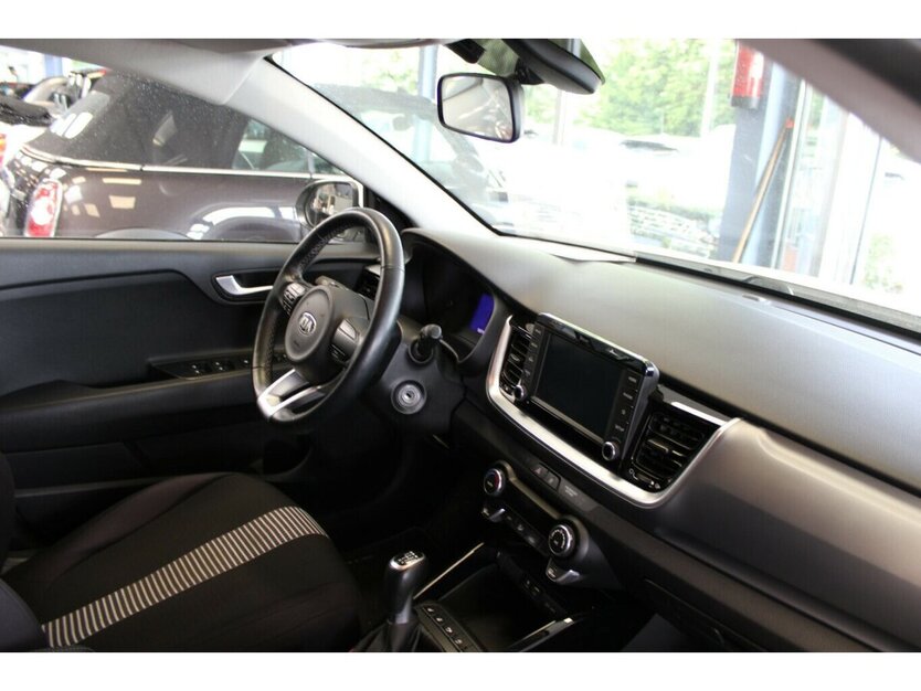 Kia Stonic 1.0 T-GDI 100 OPF Vision 59.374 km 13.980 € Euskirchen 53881