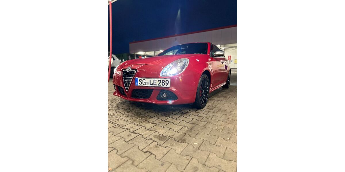 Alfa Romeo Giulietta 84.000 km 11.000 € Solingen 42657