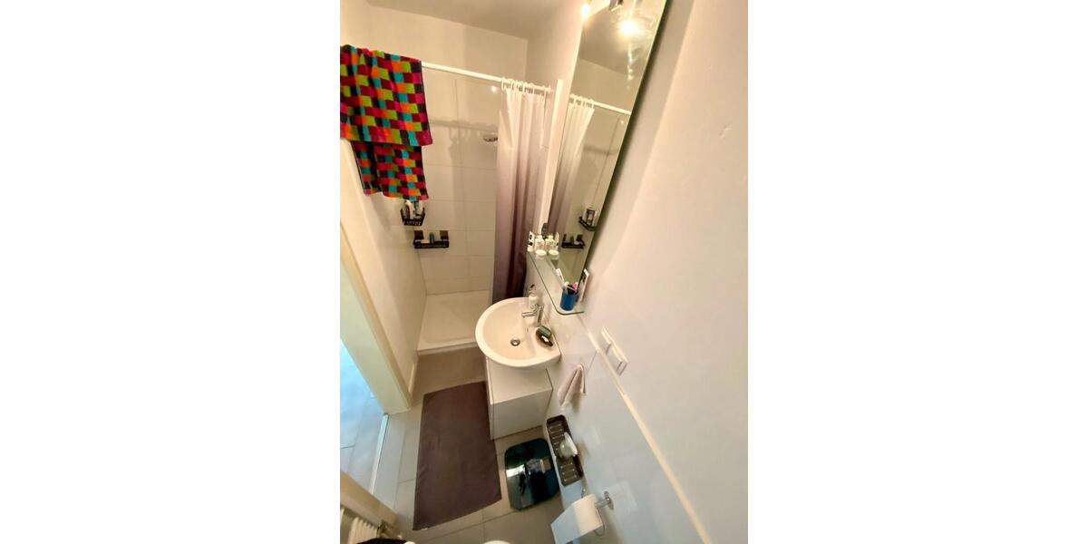 Dachgeschoßwohnung Köln Lindenthal - 2 Zimmer, 38 m&sup2;, 190.000&euro; | Angebot:25054906