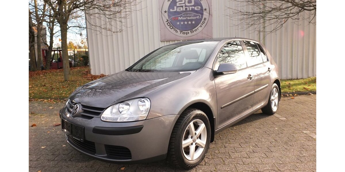 VW Golf TRENDLINE KLIMAAUTOMATIK 5-TÜRIG 132.115 km 4.904 € Köln 50858