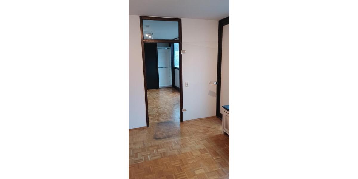 Helle 2-Zimmer Eigentumswohnung mit Balkon in Köln Weiden 2 zimmer