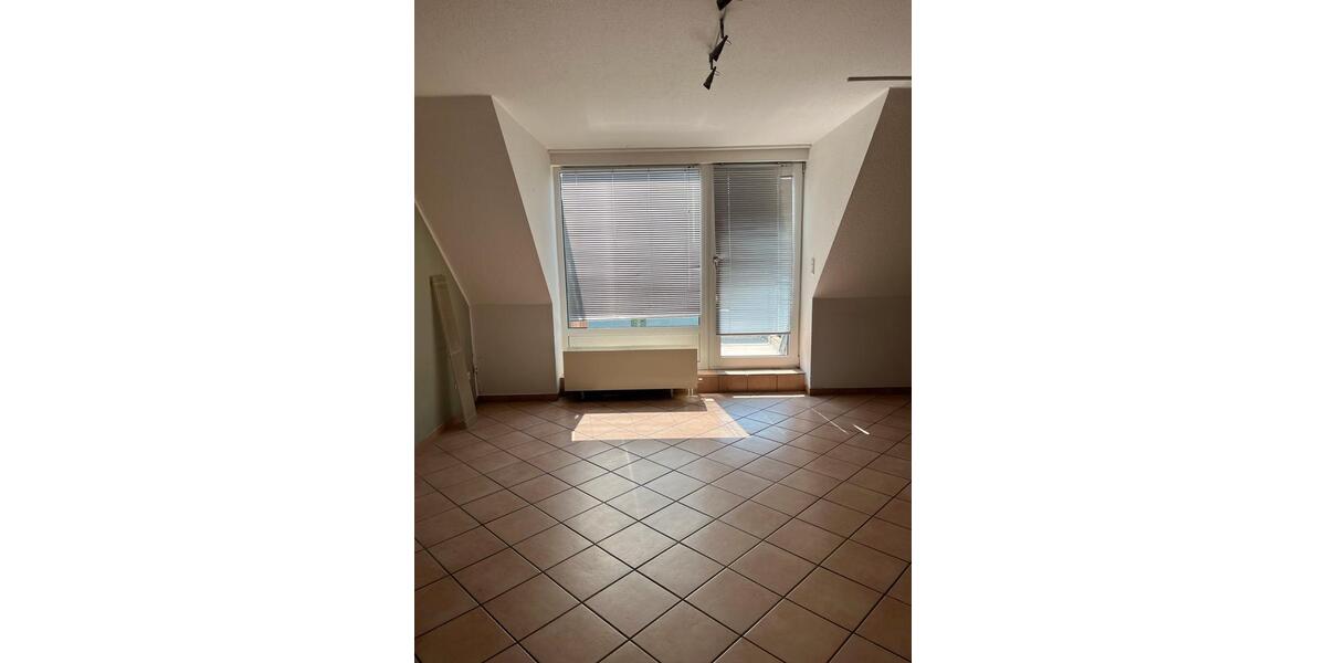 Etagenwohnung Monheim am Rhein - 4 Zimmer, 95 m&sup2;, 275.000&euro; | Angebot:26252279