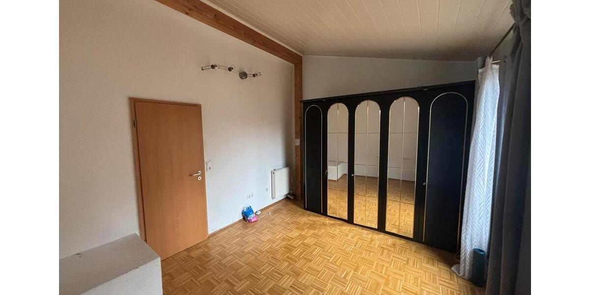 Reihenhaus Bonn Tannenbusch - 3.5 Zimmer, 84 m&sup2;, 380.000&euro; | Angebot:25044751