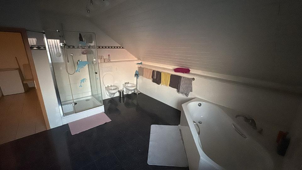 Einfamilienhaus Troisdorf Altenrath - 7 Zimmer, 203 m&sup2;, 6.999&euro; | Angebot:25811174