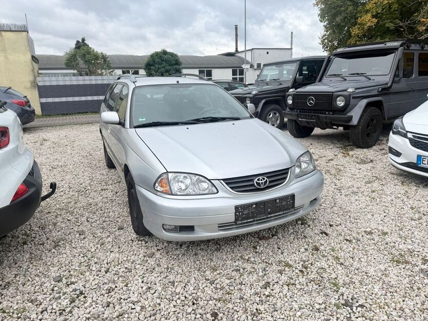 Toyota Avensis 213.000 km 2.490 € Brühl 50321
