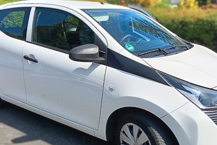 Toyota Aygo (X) 27.000 km 9.000 &euro; Leverkusen 51381