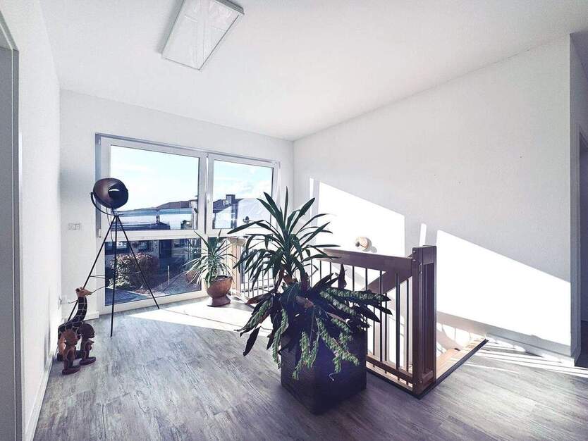 Modernes, neuw. Wohnhaus in Niederkassel - Doppelgarage und schönem Garten - geringe Heizkosten! 4 zimmer